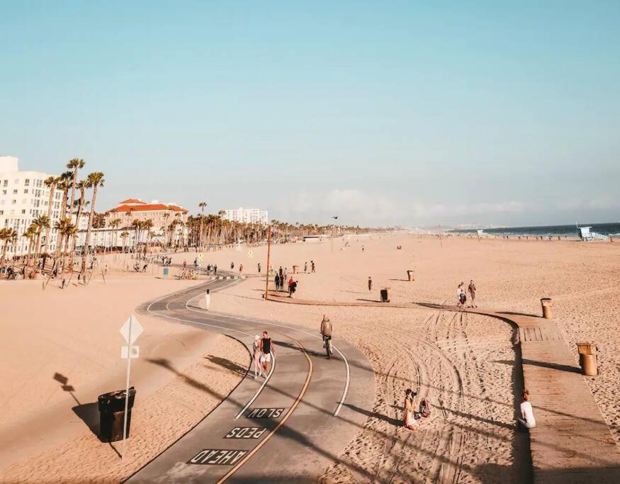 Lovely Studio On The Promenade! Free Parking 로스앤젤레스 외부 사진
